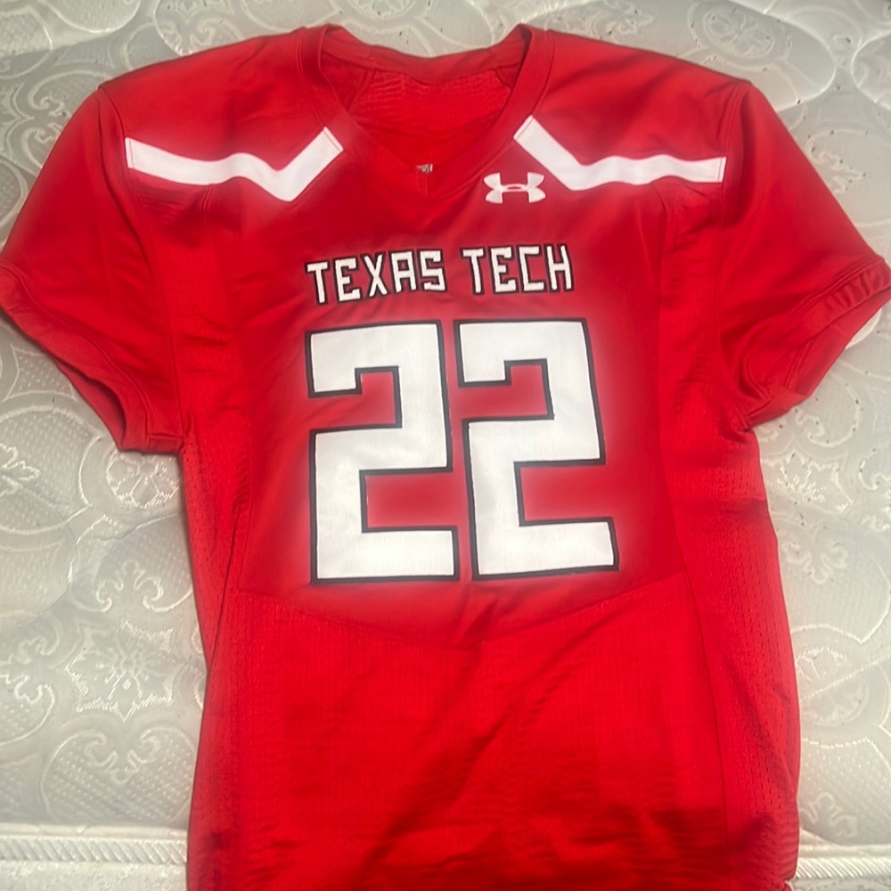 It’s new Size large its gonna be tight like a medium so if your a large get XL